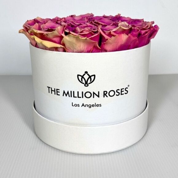 Other - The Million Roses Los Angeles Pink Rose Box